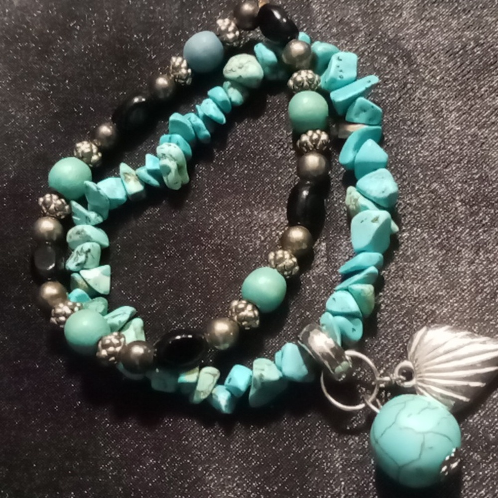 Turquoise chips , obsidian,wooden & silver beaded bracelets expandable